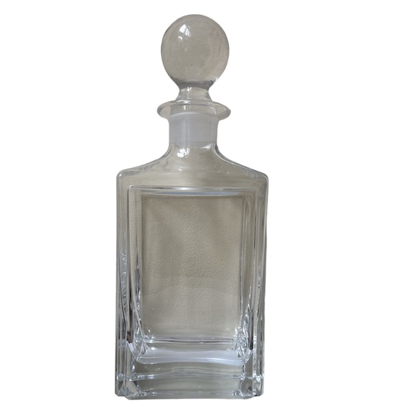 Crystal/Glass Decanter - Picture 1 of 8